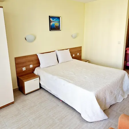 Lägenhetshotell Pool View Studio, Pollo Resort, Sunny Slăntjev Brjag