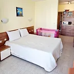 Aparthotel Pool View Studio, Pollo Resort, Sunny