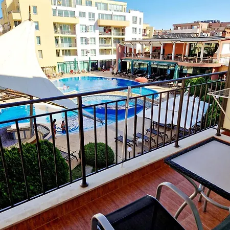 Pool View Studio, Pollo Resort, Sunny Beach Апарт-отель