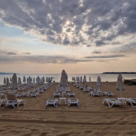 Апарт-отель Pool View Studio, Pollo Resort, Sunny Beach Солнечный берег