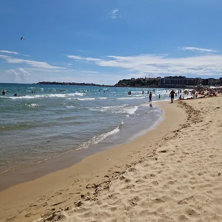 מלון דירות Pool View Studio, Pollo Resort, Sunny 3*