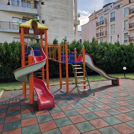 Pool View Studio, Pollo Resort, Sunny Beach Апарт-отель 3*