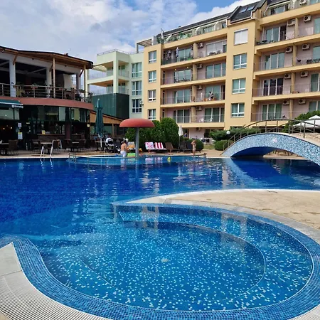 Pool View Studio, Pollo Resort, Sunny Beach Апарт-отель