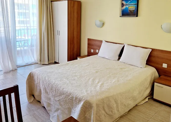 Pool View Studio, Pollo Resort, Sunny Lejlighedshotel 3*