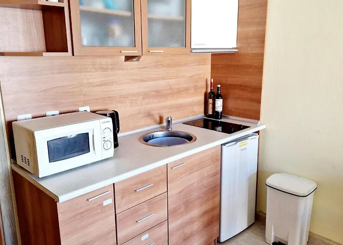 Lejlighedshotel Pool View Studio, Pollo Resort, Sunny