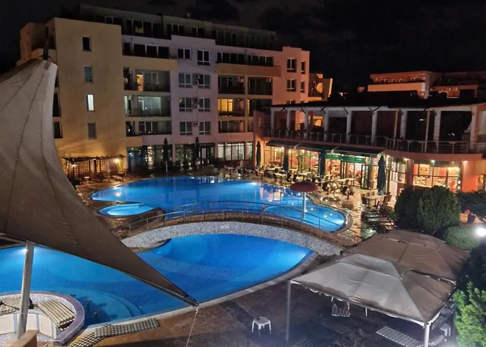 Pool View Studio, Pollo Resort, Sunny Lejlighedshotel