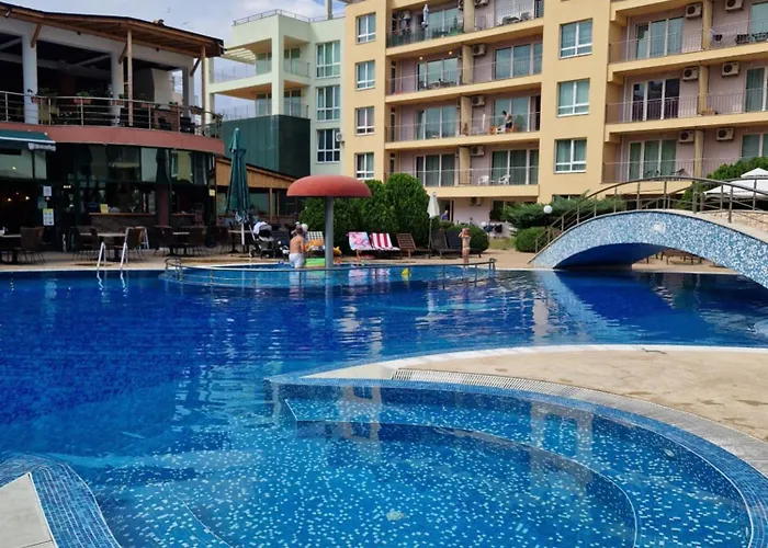 Pool View Studio, Pollo Resort, Sunny Lejlighedshotel