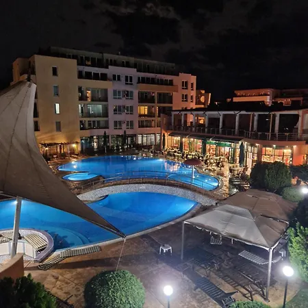 Pool View Studio, Pollo Resort, Sunny Beach アパートホテル