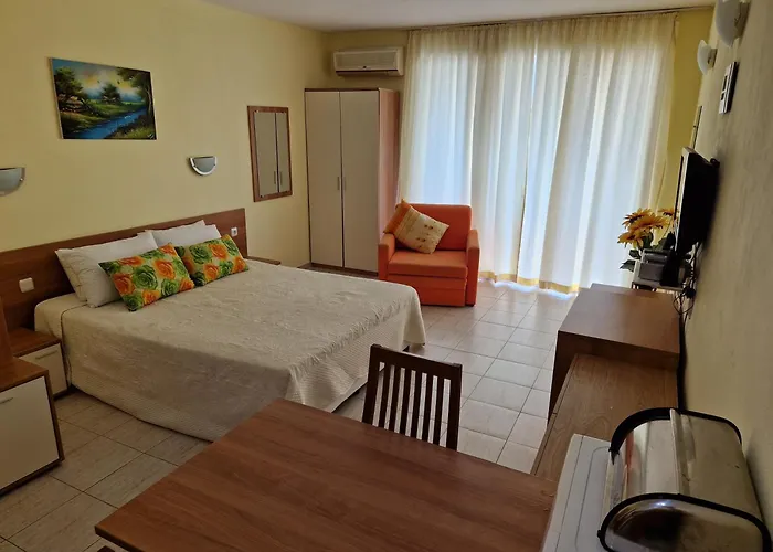 Pool View Studio, Pollo Resort, Sunny 阳光海滩