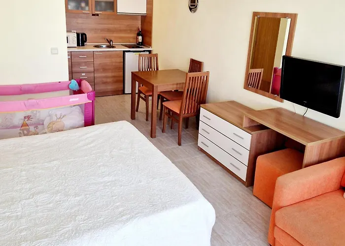 公寓式酒店 Pool View Studio, Pollo Resort, Sunny 阳光海滩